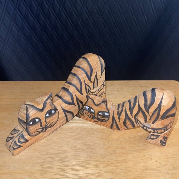 Hand-Carved Wooden Cat Figurines With Tiger Stripes - Picture 9 of 12